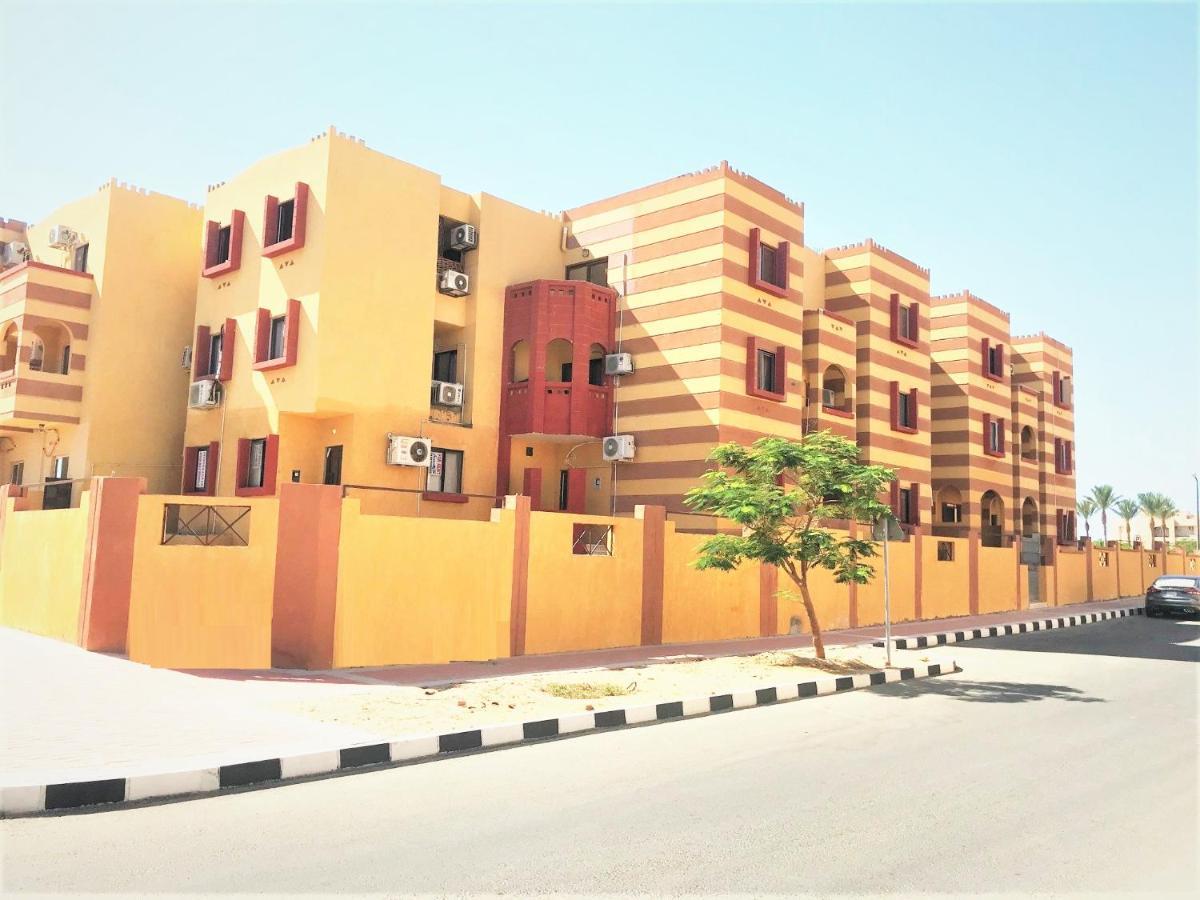 Porto Port Ghalib Apartment Bagian luar foto