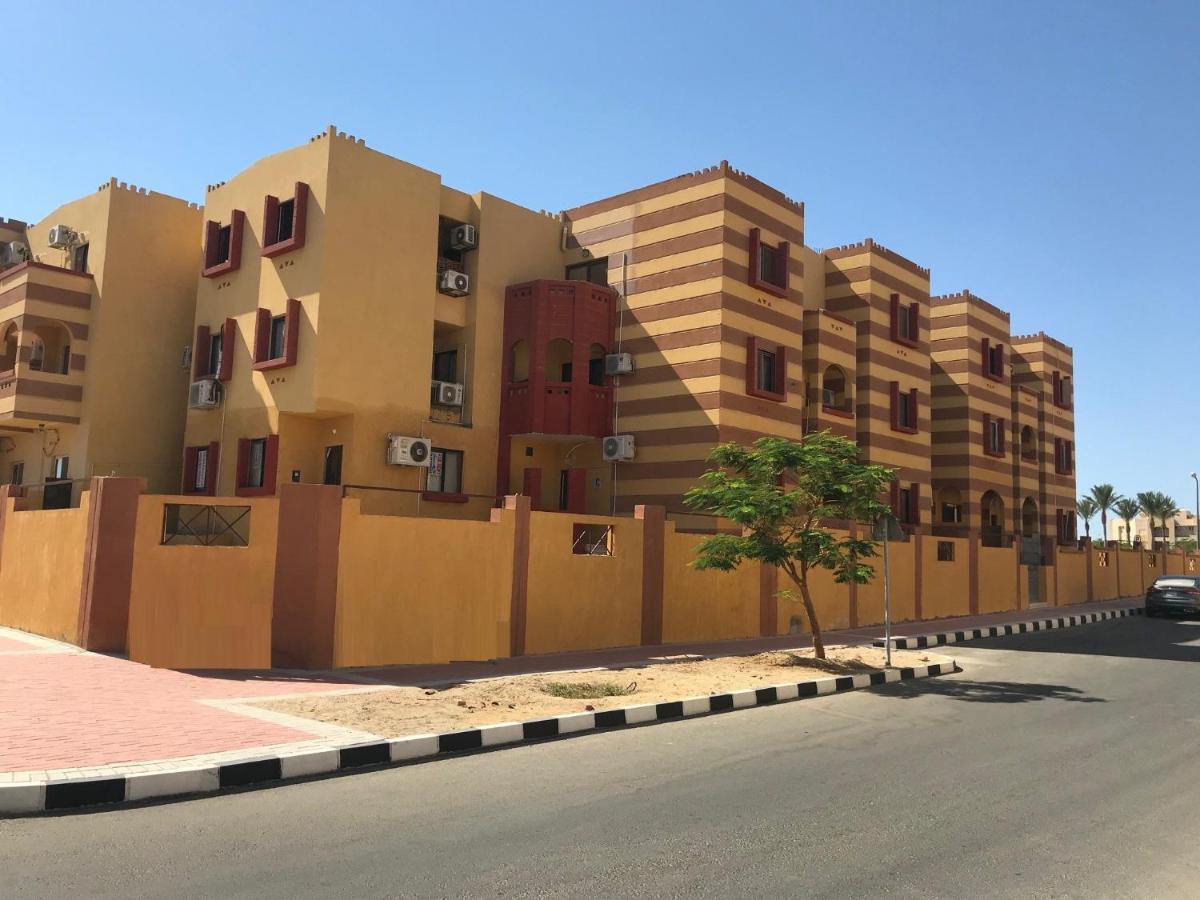 Porto Port Ghalib Apartment Bagian luar foto