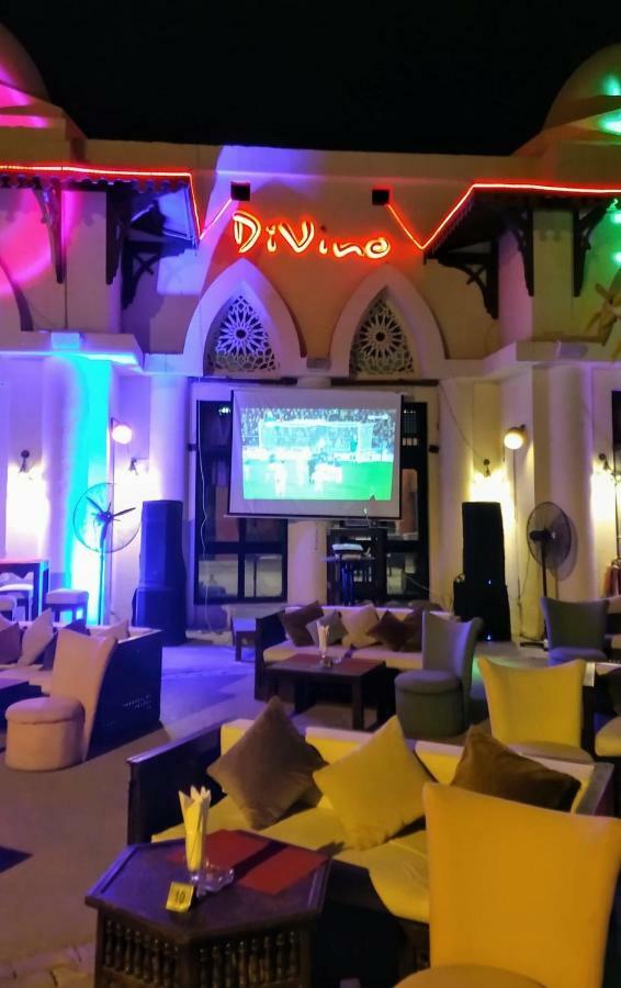 Porto Port Ghalib Apartment Bagian luar foto
